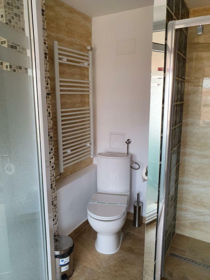 Tranzitrooms Bucarest Extérieur photo
